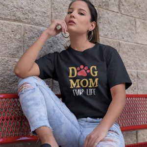 Dog Mom Tshirt Black v1